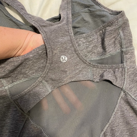 Lululemon Razorback Tank - Picture 4 of 5